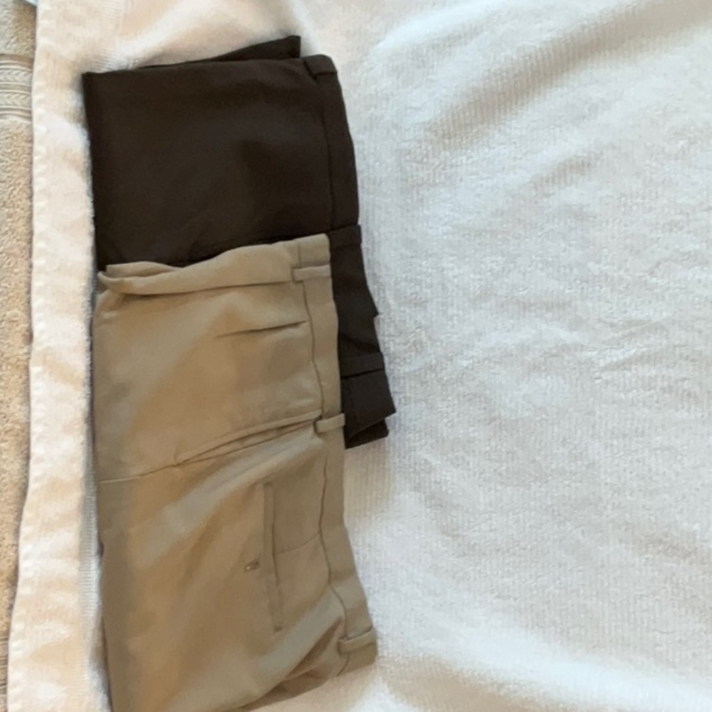 Haggar men’s dress slacks, cuffed hem, inseam 32”